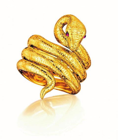 TEFAF-Medusa-Ring-Gold-16